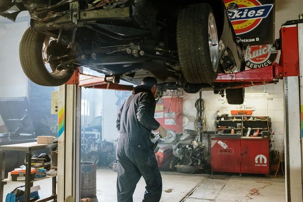 Quels sont les défis et les avantages de l'assurance pour les voitures électriques ?