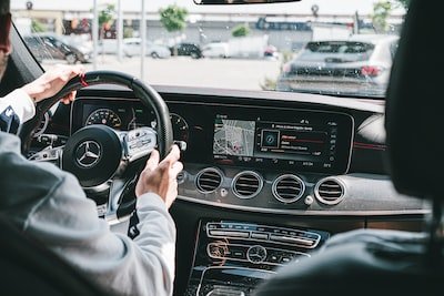 Comment louer une voiture en suisse sans se faire arnaquer ?